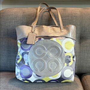 COACH Julia Opt Art Signature Tote 16”x14”x3.5”